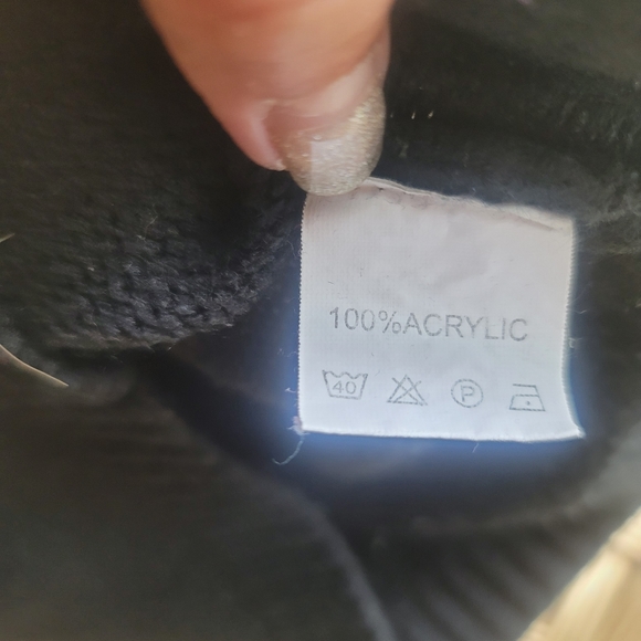 Fall Winter Plaid Knitted Cropped Sweater Vest in Black - Picture 9 of 9